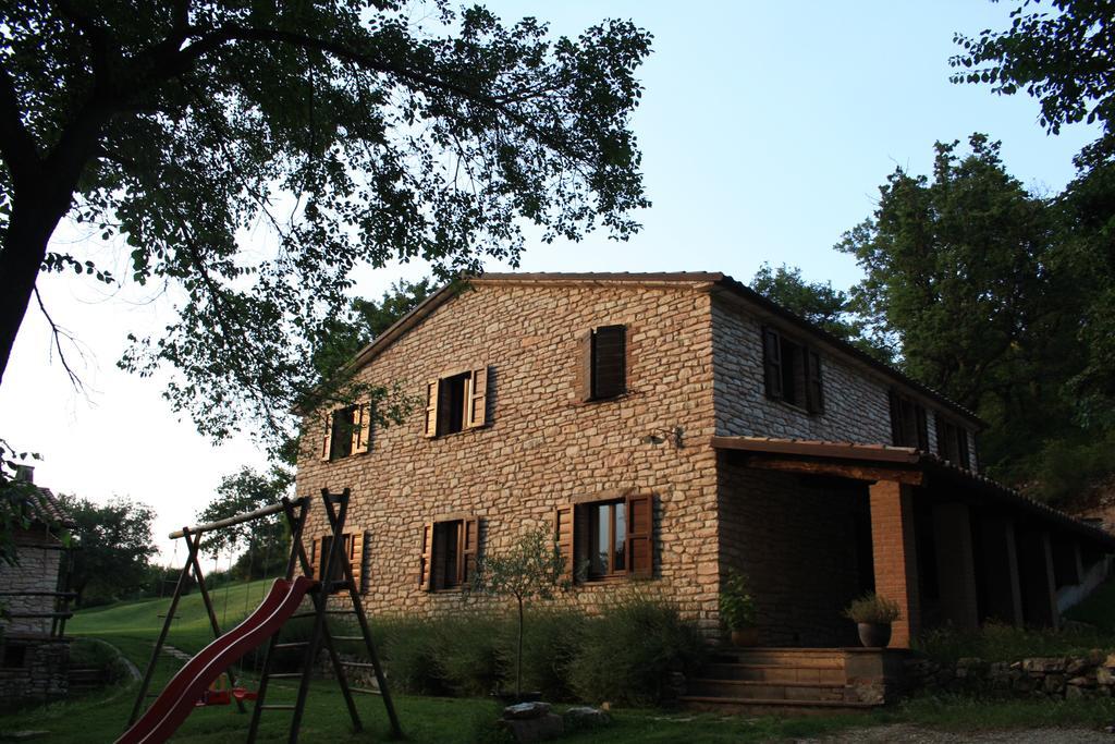 Agriturismo Valdifiori Sassoferrato Luaran gambar