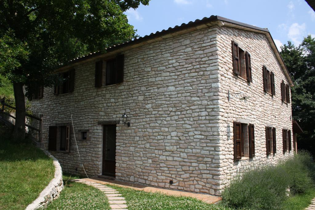 Agriturismo Valdifiori Sassoferrato Luaran gambar