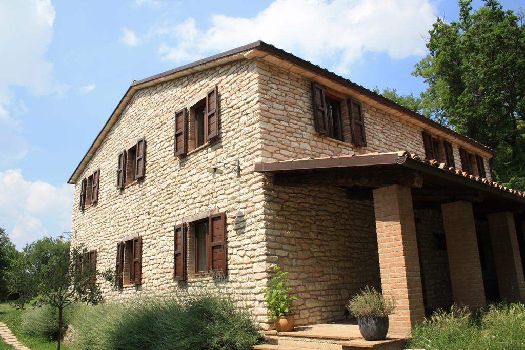 Agriturismo Valdifiori Sassoferrato Luaran gambar