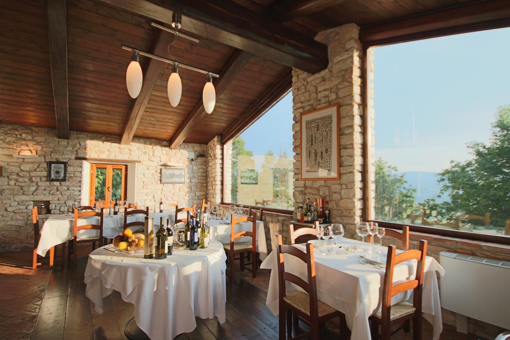 Agriturismo Valdifiori Sassoferrato Luaran gambar